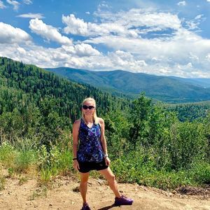 Meet your Posher, Holly